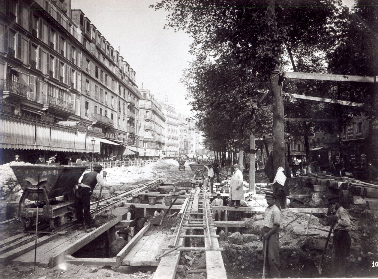 Fazendo a estação de São Paulo na linha 1 do metrô de Paris, 1903 de French Photographer