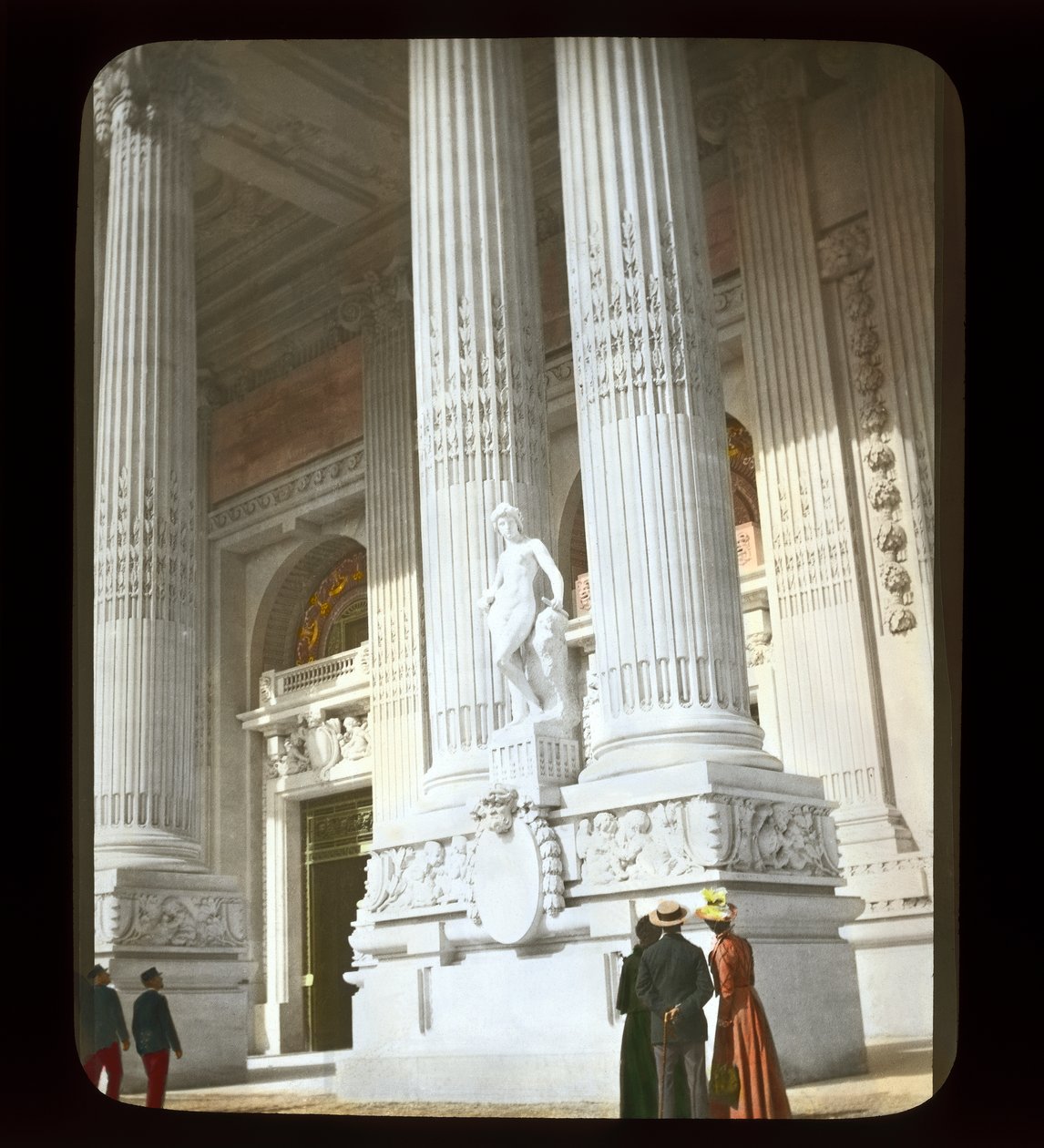 Exposição de Paris: Grand Palais, 1900 (lanterna) de French Photographer