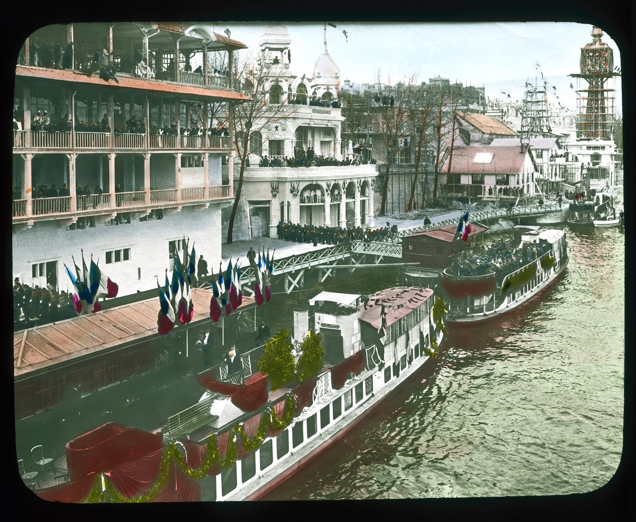 Exposição de Paris: Dia de Inauguração, 1900 (lanterna) de French Photographer
