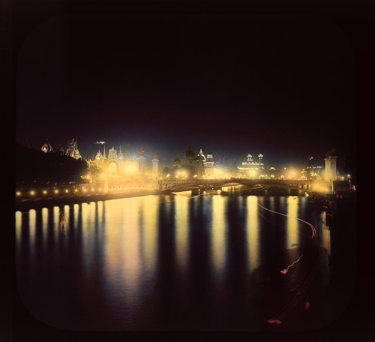 Exposição de Paris: Night View, 1900 (lanterna) de French Photographer