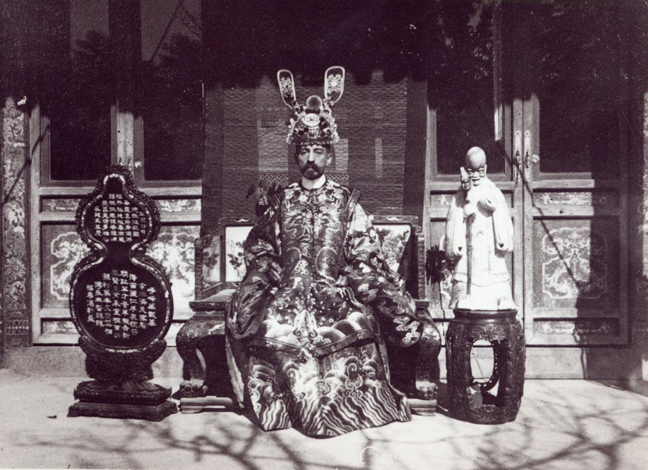 Pierre Loti em traje chinês de French Photographer