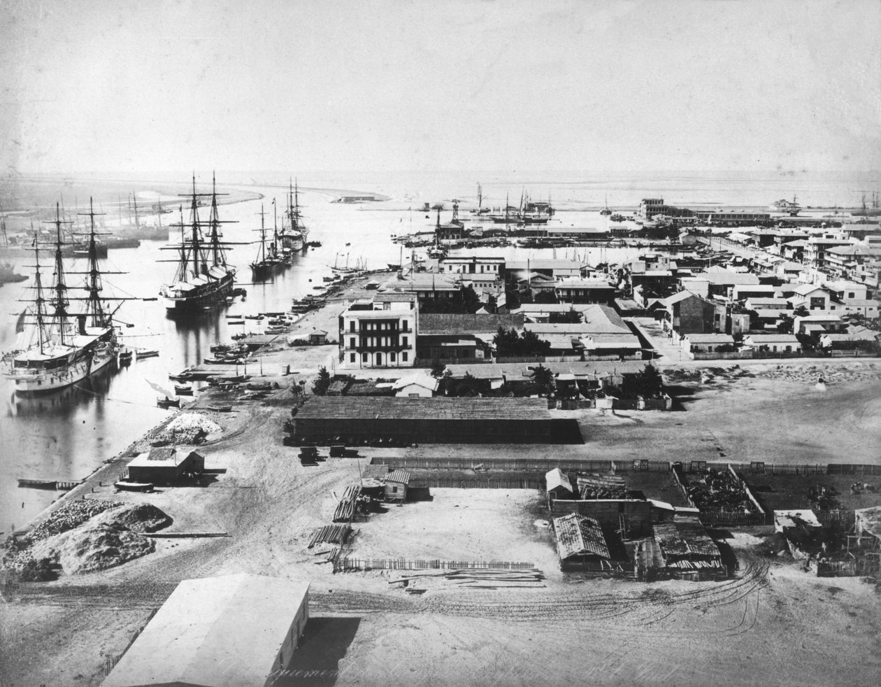 Port Said e o Canal de Suez, c.1875 de French Photographer