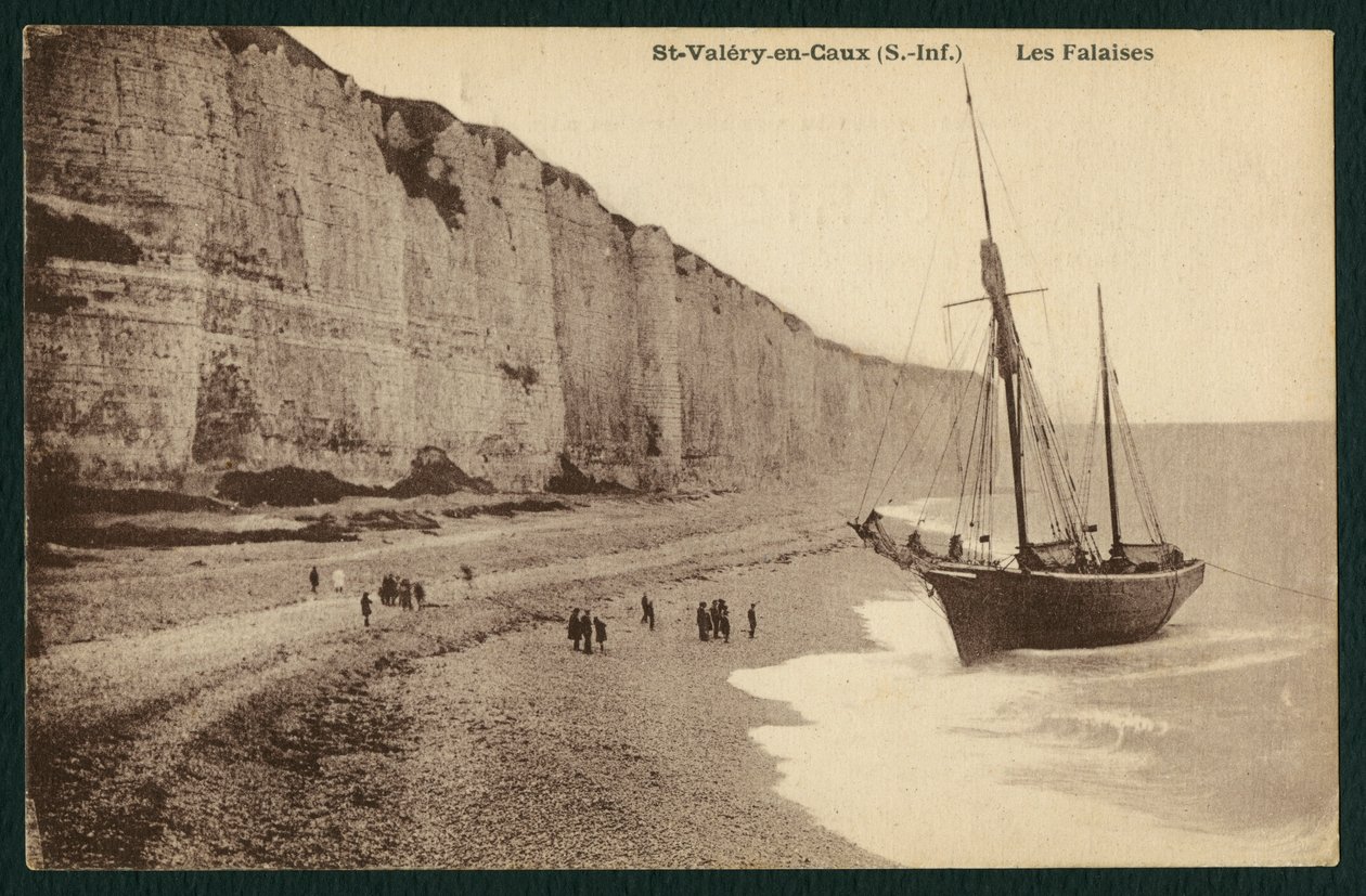 Postal retratando as falésias de Saint-Valery-en-Caux, c.1900 de French Photographer