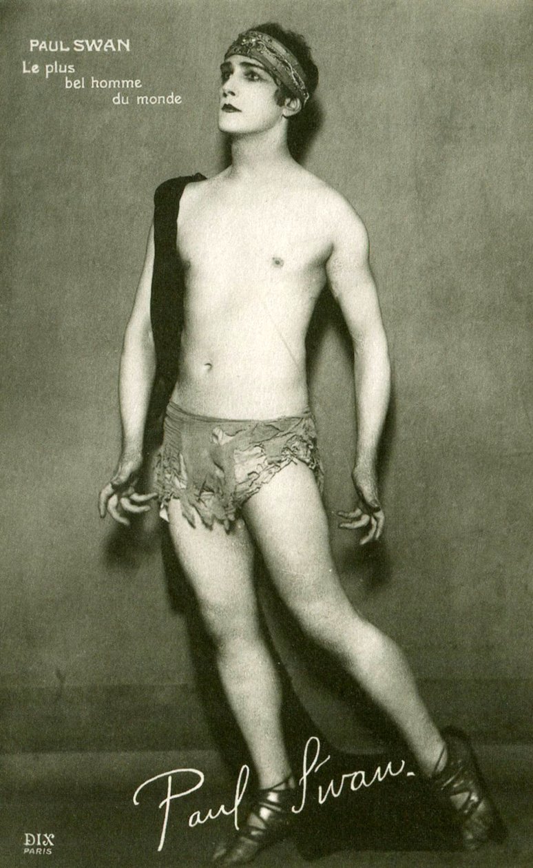 Postal de Paul Swan (1883–1972), o homem mais belo do mundo, c.1918 de French Photographer