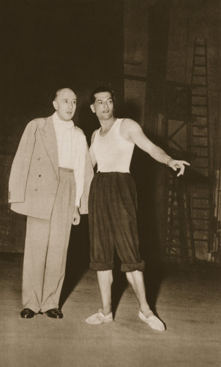 Serge Lifar e o Marquês de Cuevas no Theatre de Monte Carlo, do Grand Ballet de Monte-Carlo, 1949 (fotogravura) de French Photographer