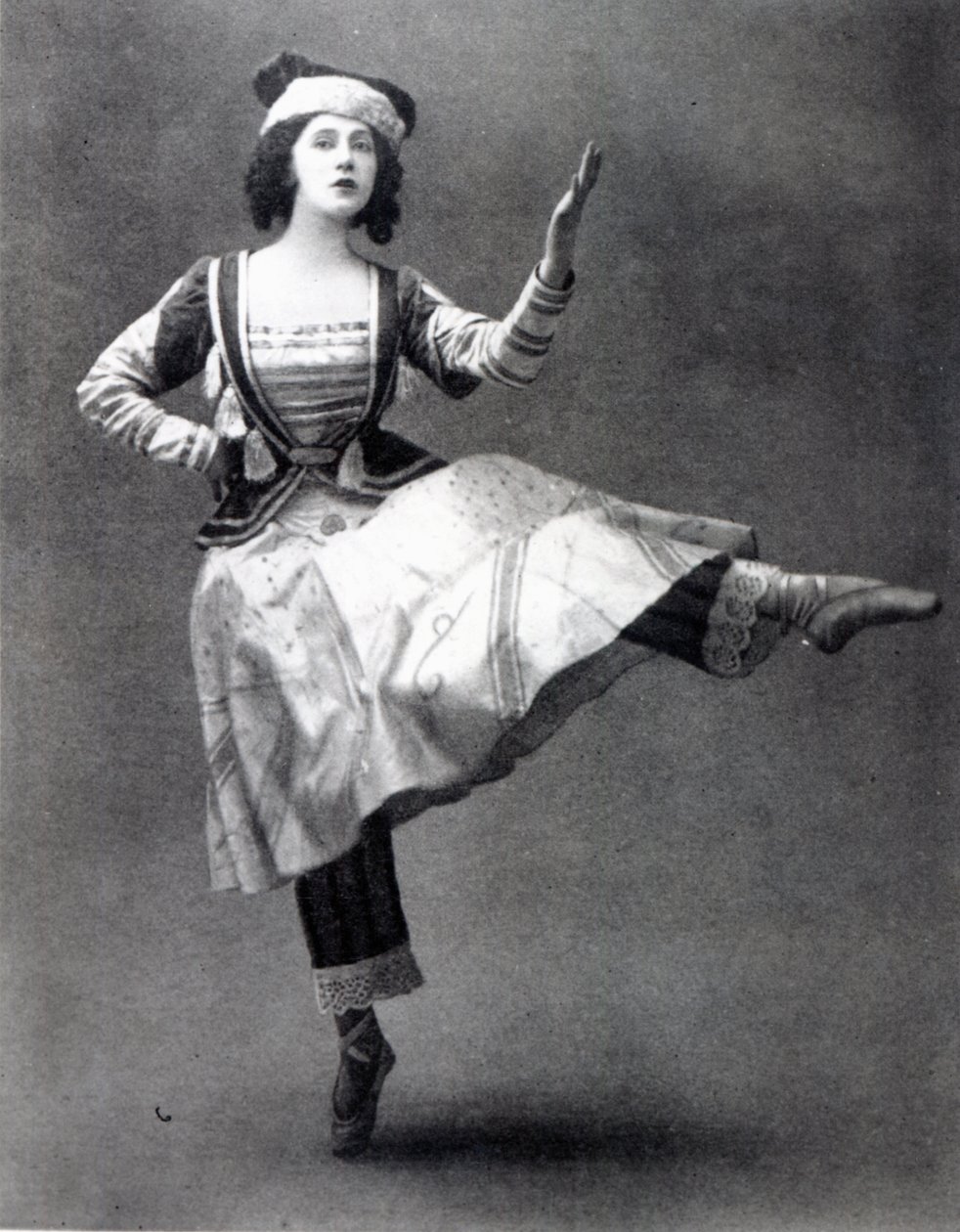 Tamara Karsavina no balé &39;Petrouchka&39;, 1911 de French Photographer