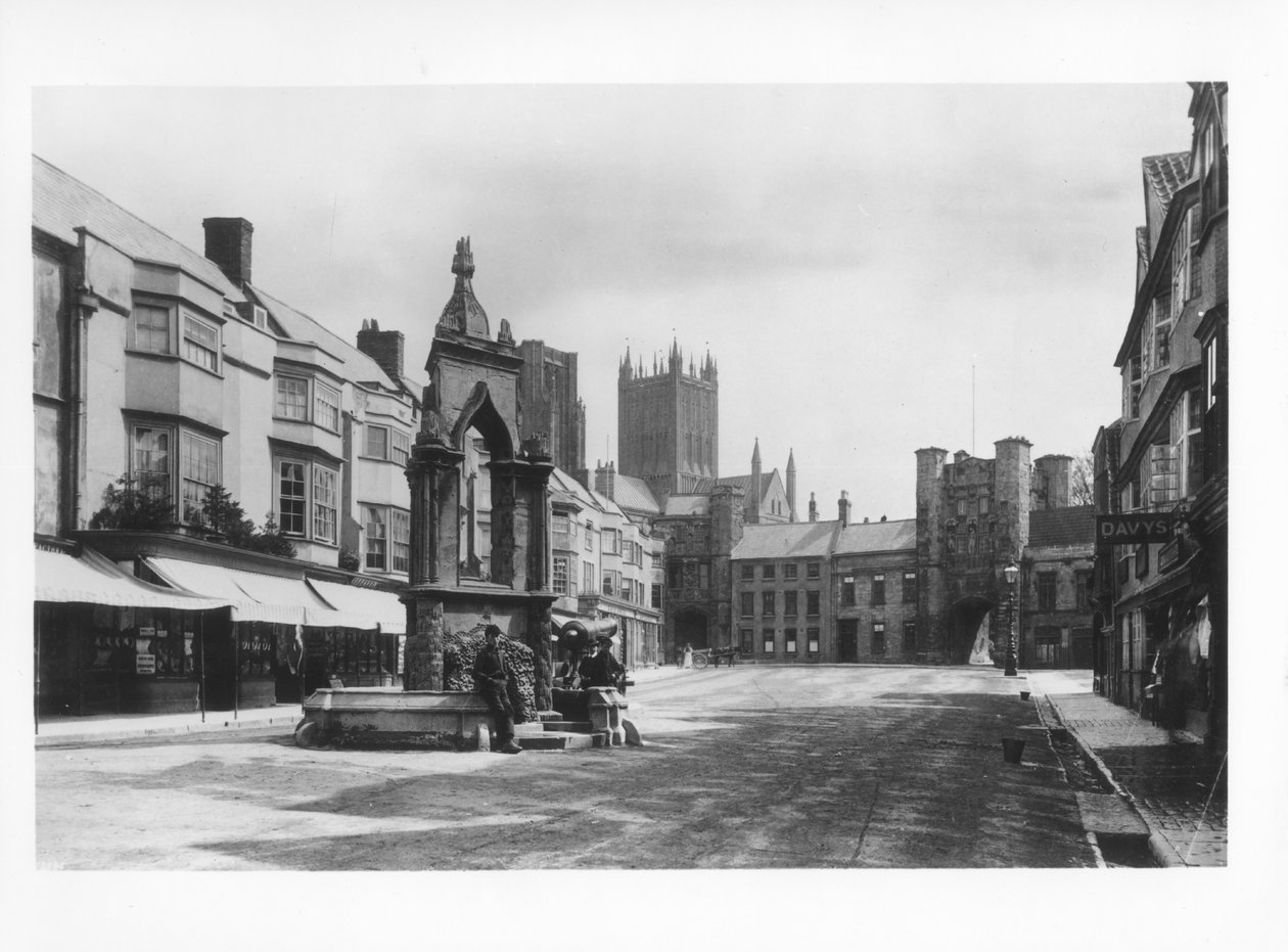 O Market Place, Wells, Somerset, c.1900 de French Photographer