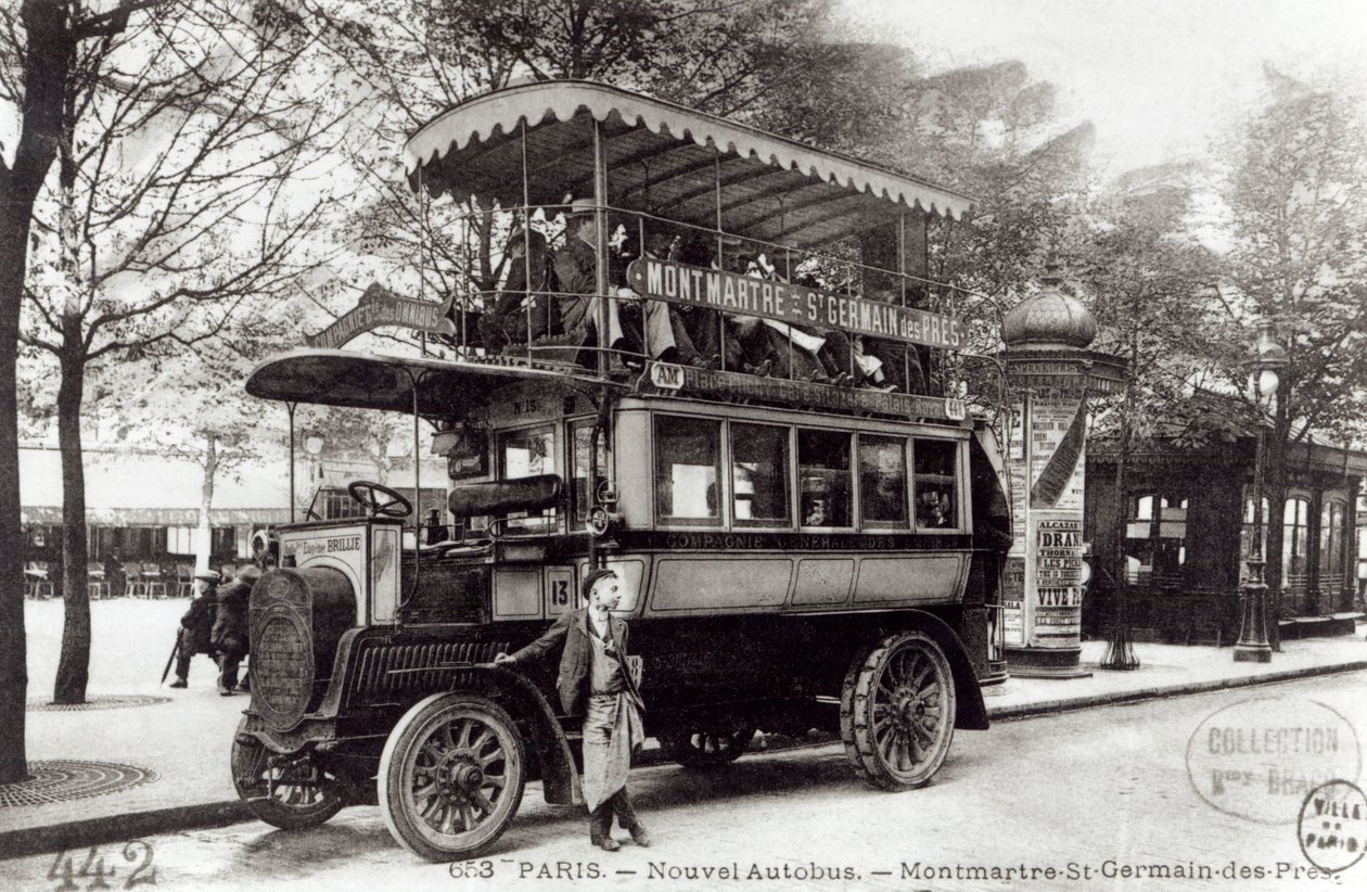 O novo Autobus em Paris. 1906 de French Photographer