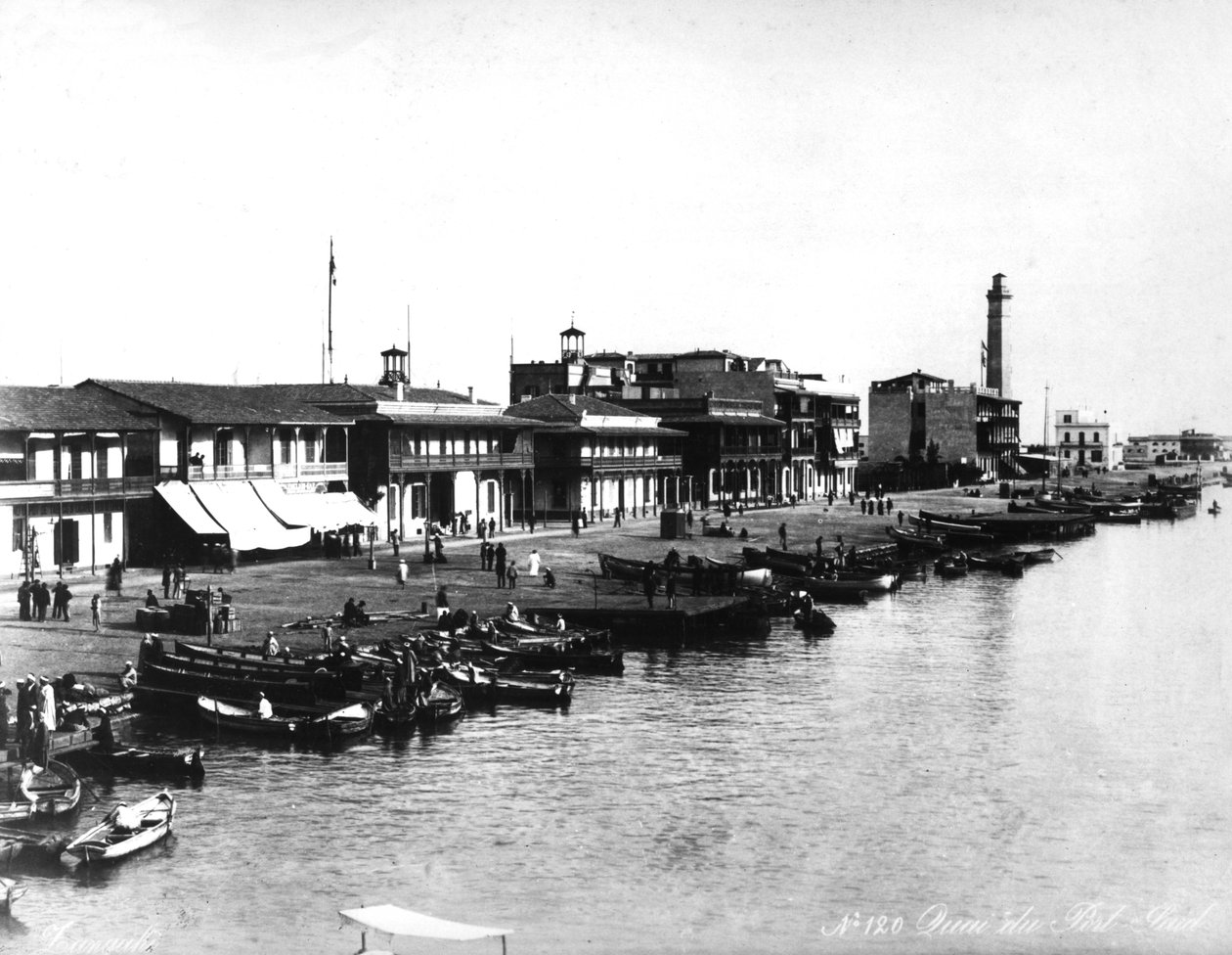 O cais em Port Said, c.1878 de French Photographer