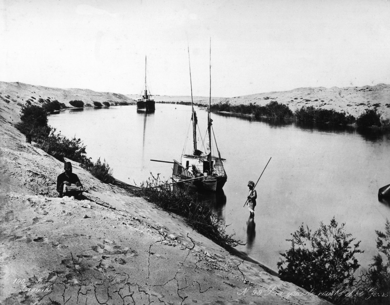 O canal de Suez, c.1875 de French Photographer