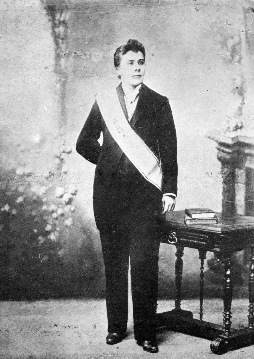 A chamada Diana Vaughan, vestida como inspetora do paladismo, c.1895 de French Photographer