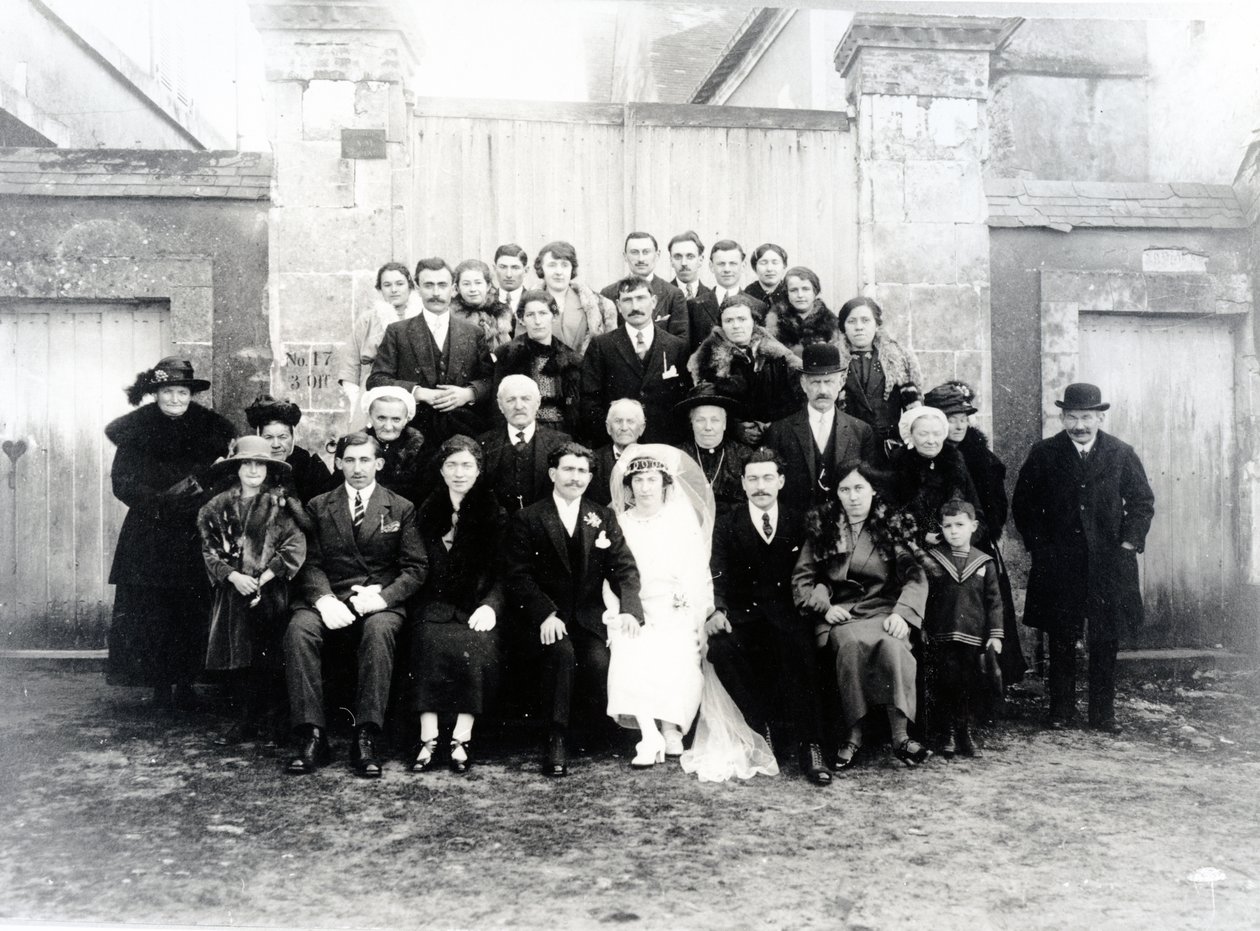 Fotografia de casamento na região francesa de Sarthe, c.1920 de French Photographer
