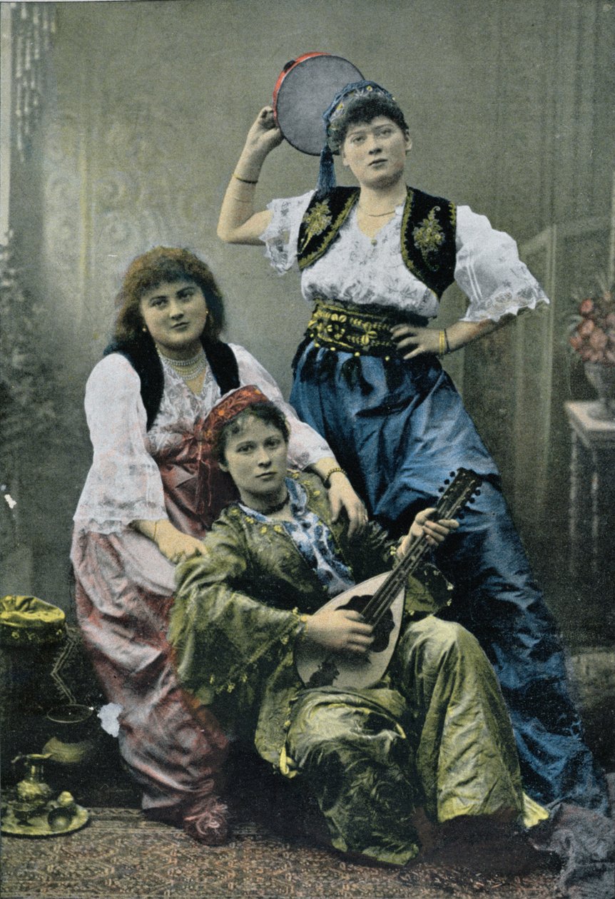 Mulheres do harém em Constantinopla, 1896 de French Photographer