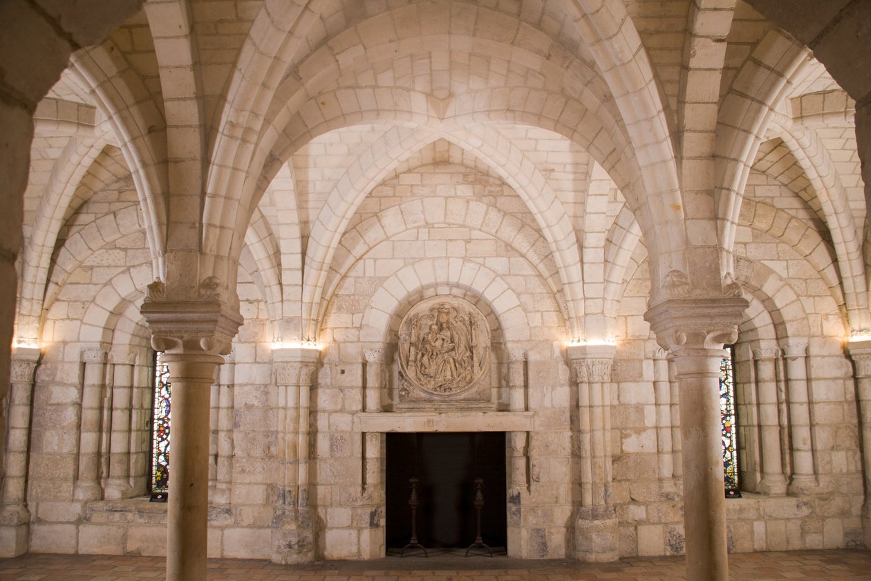 Casa do Capítulo, Priorado Beneditino de São João, 1150-90 (calcário) de French School