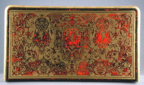 Topo de um Commode Boulle Louis XIV, c.1700 (tartaruga, latão e ormolu) (ver também 220159) de French School
