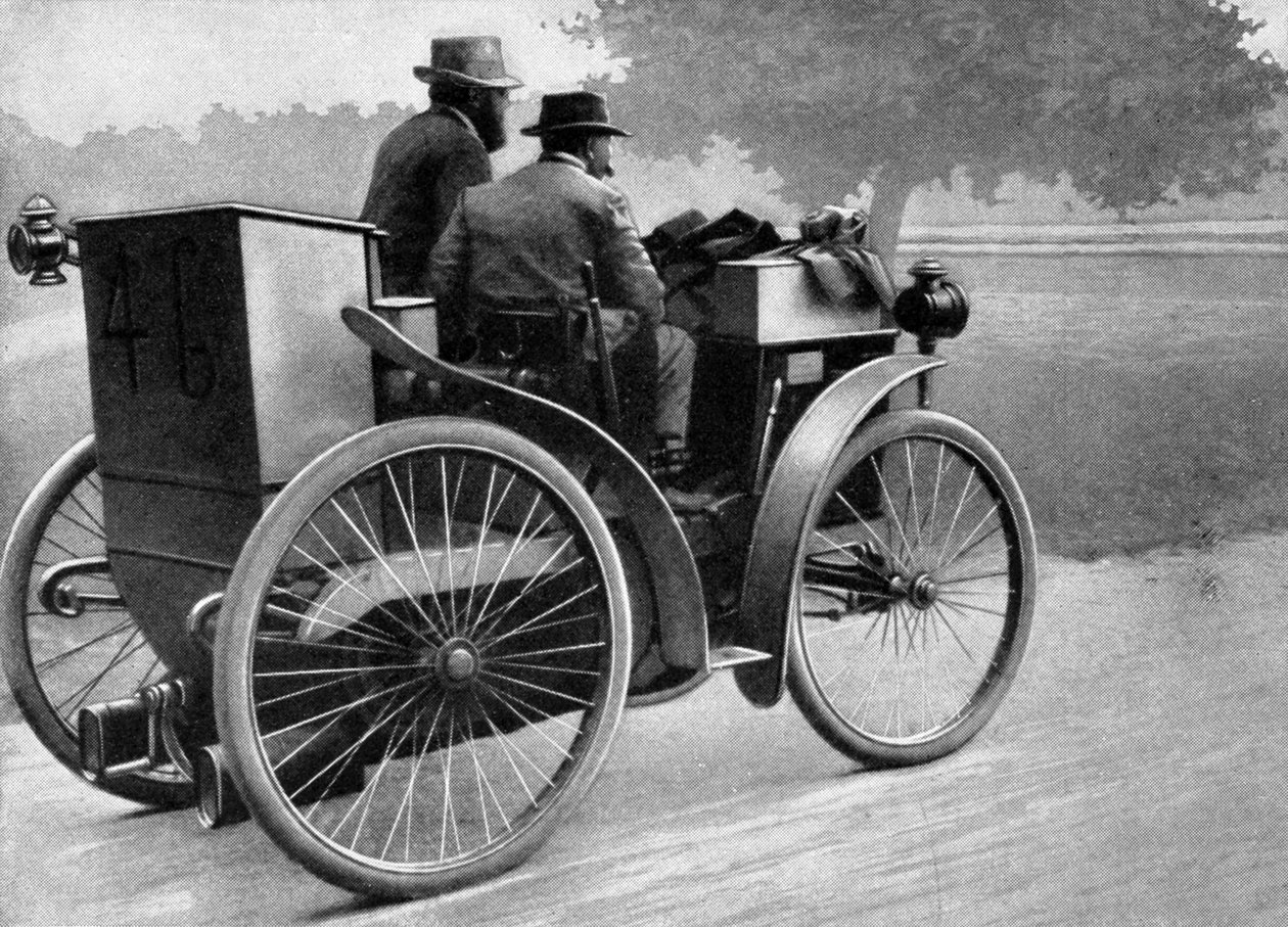 1895: o industrial francês Edouard Michelin (1859-1940) equipa "l