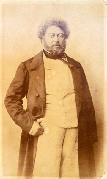 Alexandre Dumas Pere (1803-70) c.1860 (foto a p/b) de French Photographer
