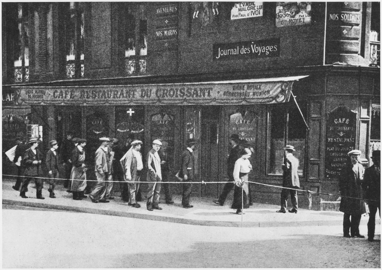 Cafe du Croissant, onde Jean Jaures foi assassinado, rue du Croissant rue Montmartre, 1914 de French Photographer