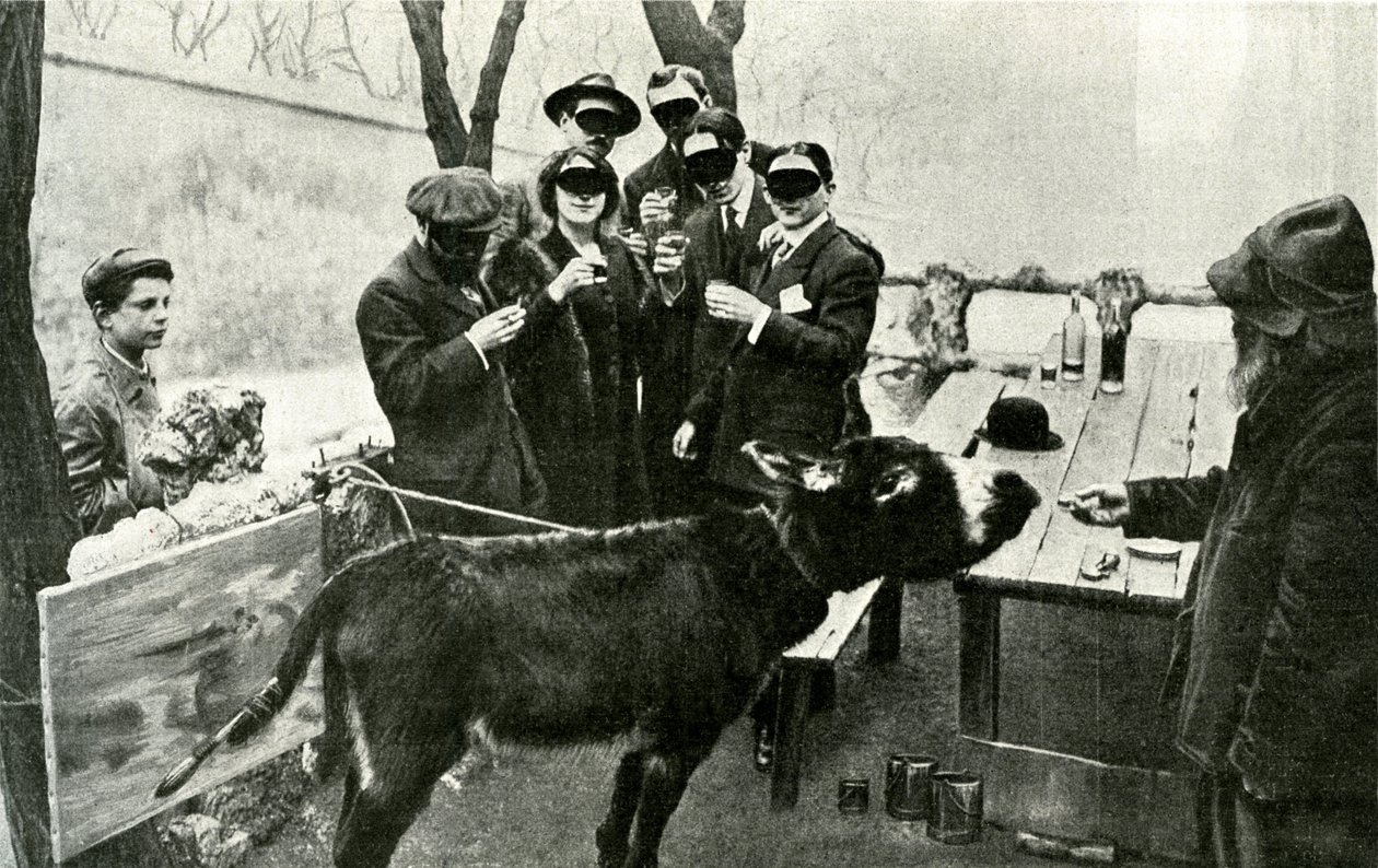 Comemore a farsa: no Salon des Independants em 1910 foi apresentada uma pintura assinada pelo “Excessive Futurist Painter” Boronali, intitulada “Et le soleil adormeceu sur l" Adriático ", que foi um grande sucesso. A tela havia sido pintada usand de French Photographer