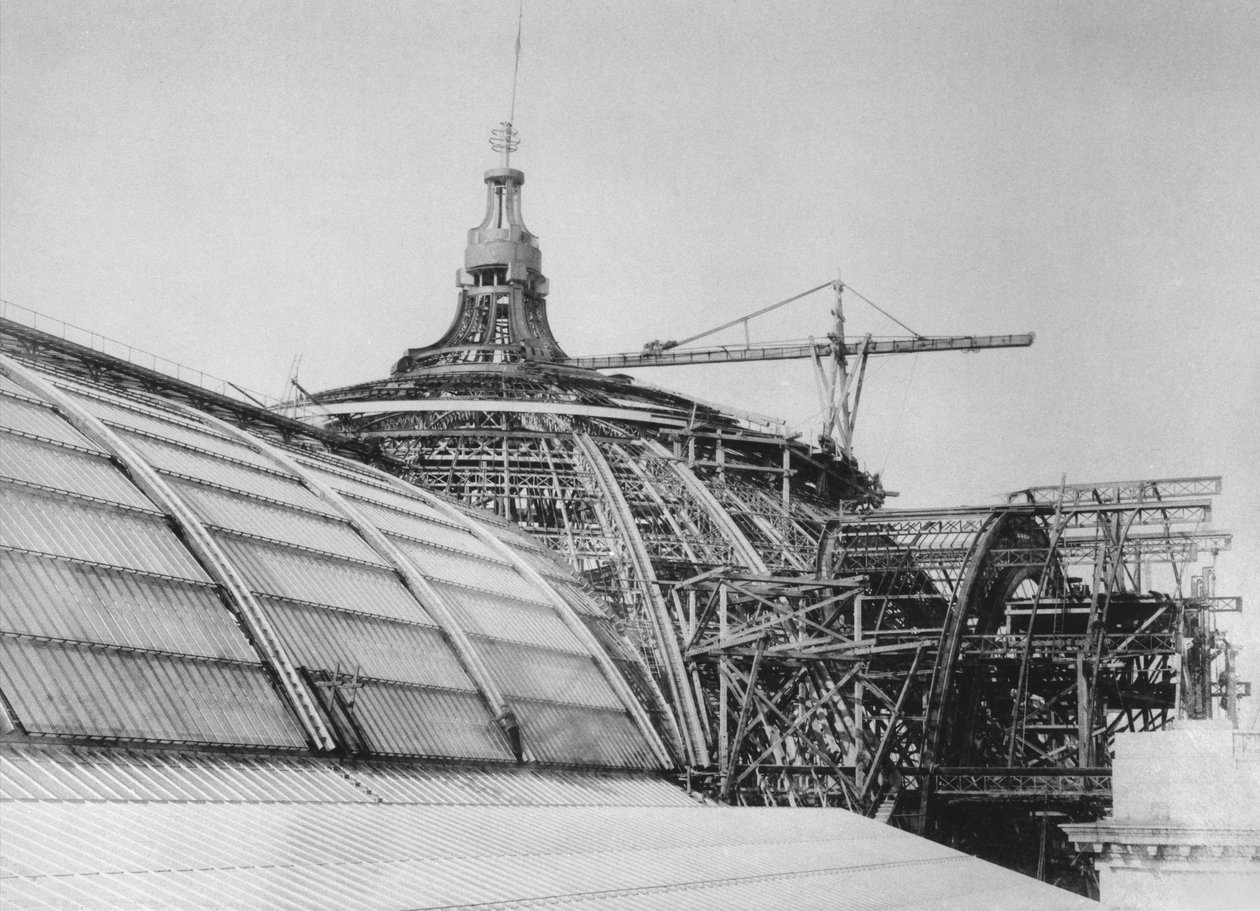 Construção da cúpula do Grand Palais, para a Exposição Universal de 1900 de French Photographer