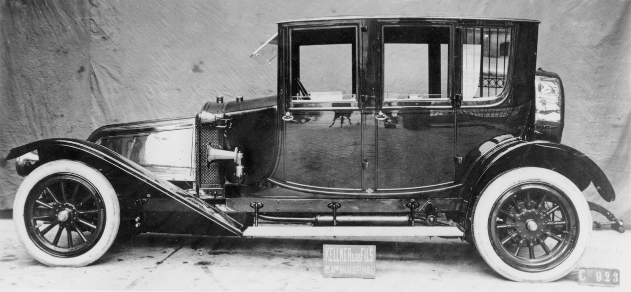 Automóvel garçom, 1913 de French Photographer