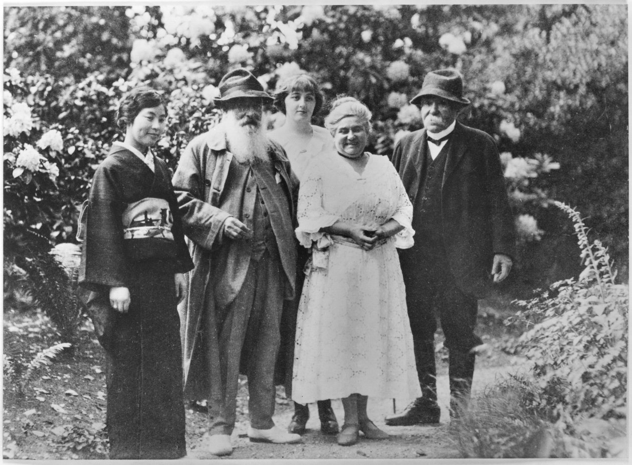 Madame Kuroki, Claude Monet (1840-1926), Alice Butler (1894-1949), Blanche Hoschede-Monet e Georges Clemenceau (1841-1929) no Jardim de Giverny de French Photographer