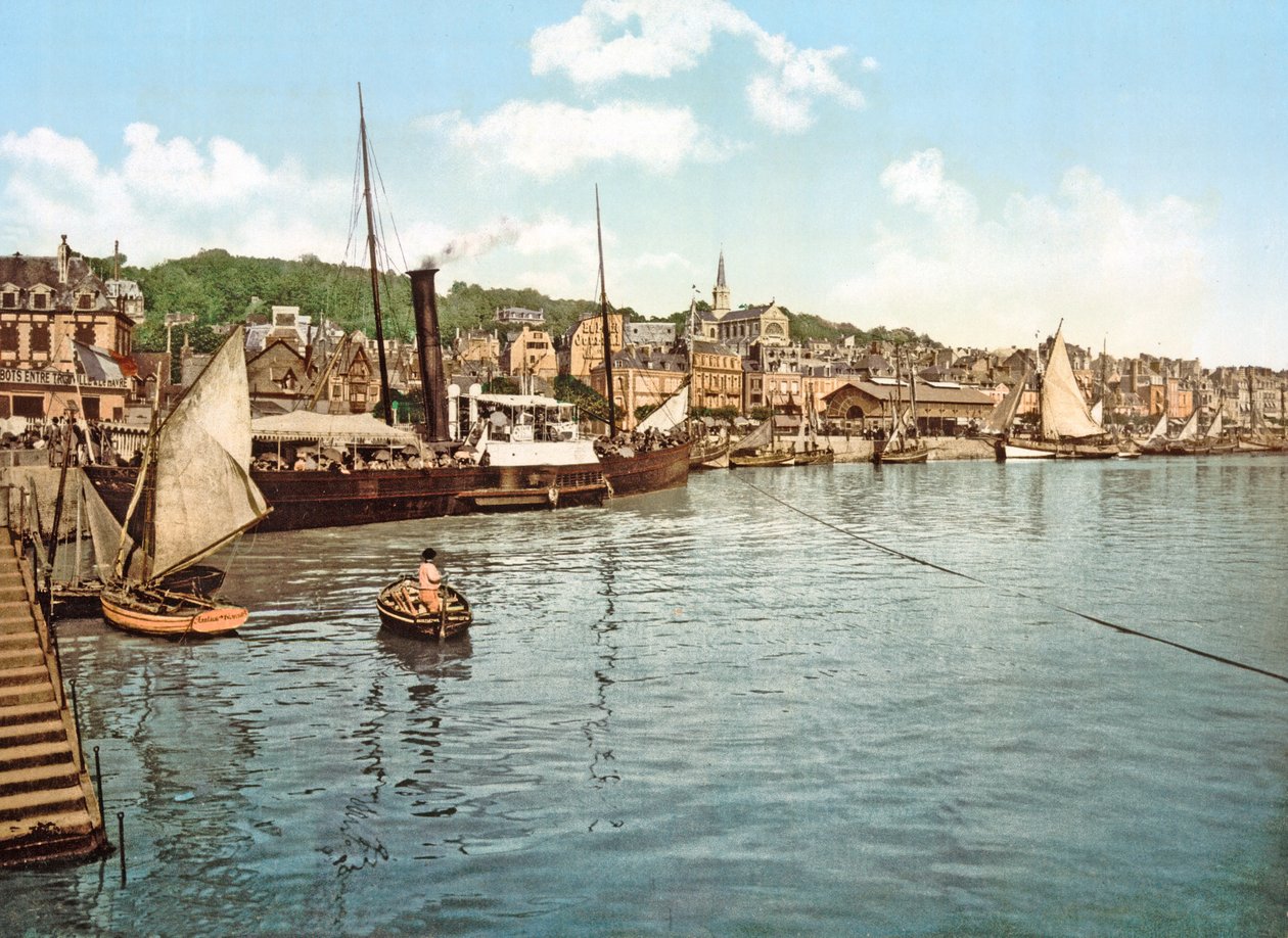 Barco de pacote no rio de Touques, Trouville, bar. 1900 de French Photographer