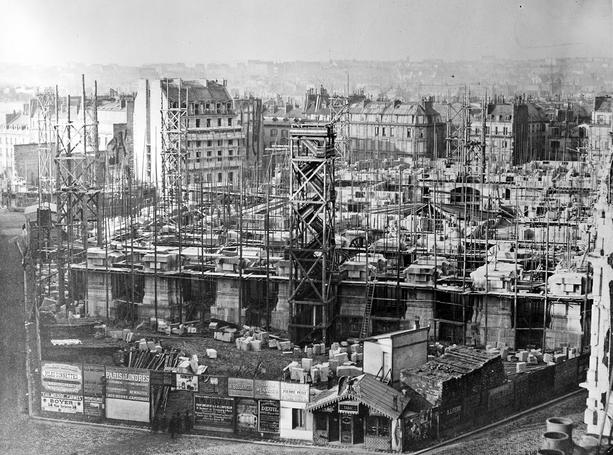 O edifício da Ópera de Paris, c.1862-5 de French Photographer