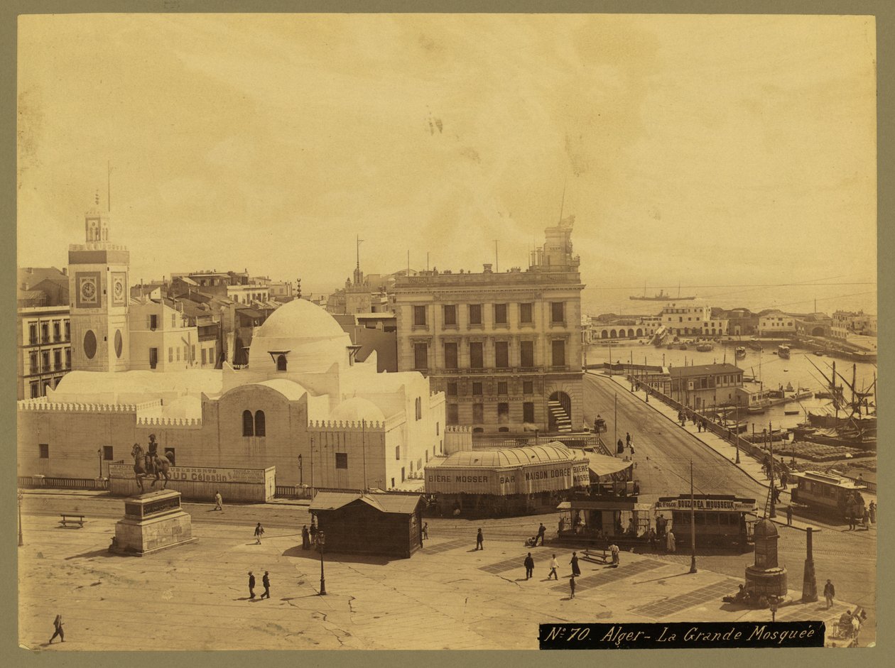 Vista de Argel - La Grande Mosquee, c.1860-1900 (foto a p/b) de French Photographer