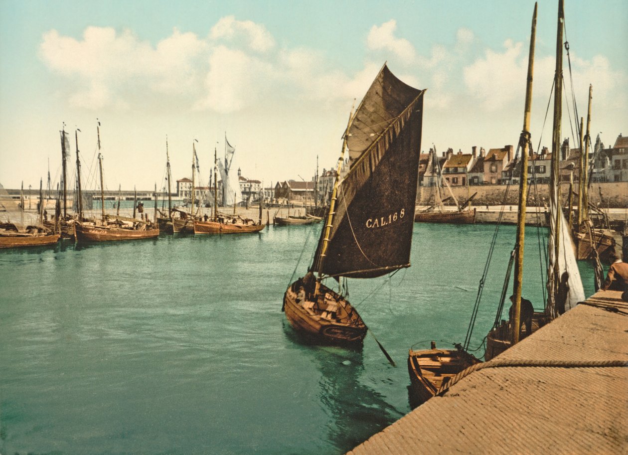 Vista do porto de Calais, 1890-1900 de French Photographer