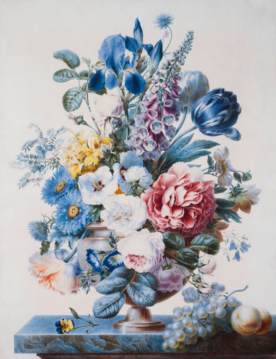 Um vaso de flores em uma borda com uvas e pêssegos, de French School