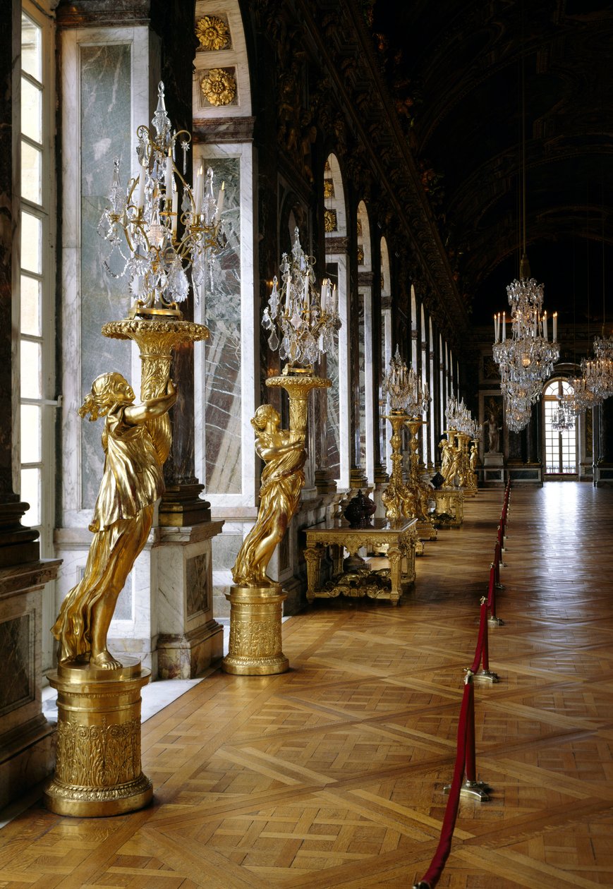 Arquitetura: vista da Galeria de Gelo restaurada. Versailles. Musee du Chateau de French School