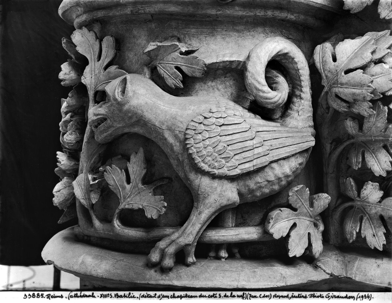 Basilisco, capital da Catedral de Notre Dame em Reims (gesso de pedra) de French School