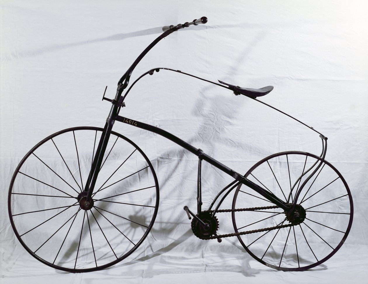 Bicicleta por Guilmet e Meyer, 1869 (metal) de French School