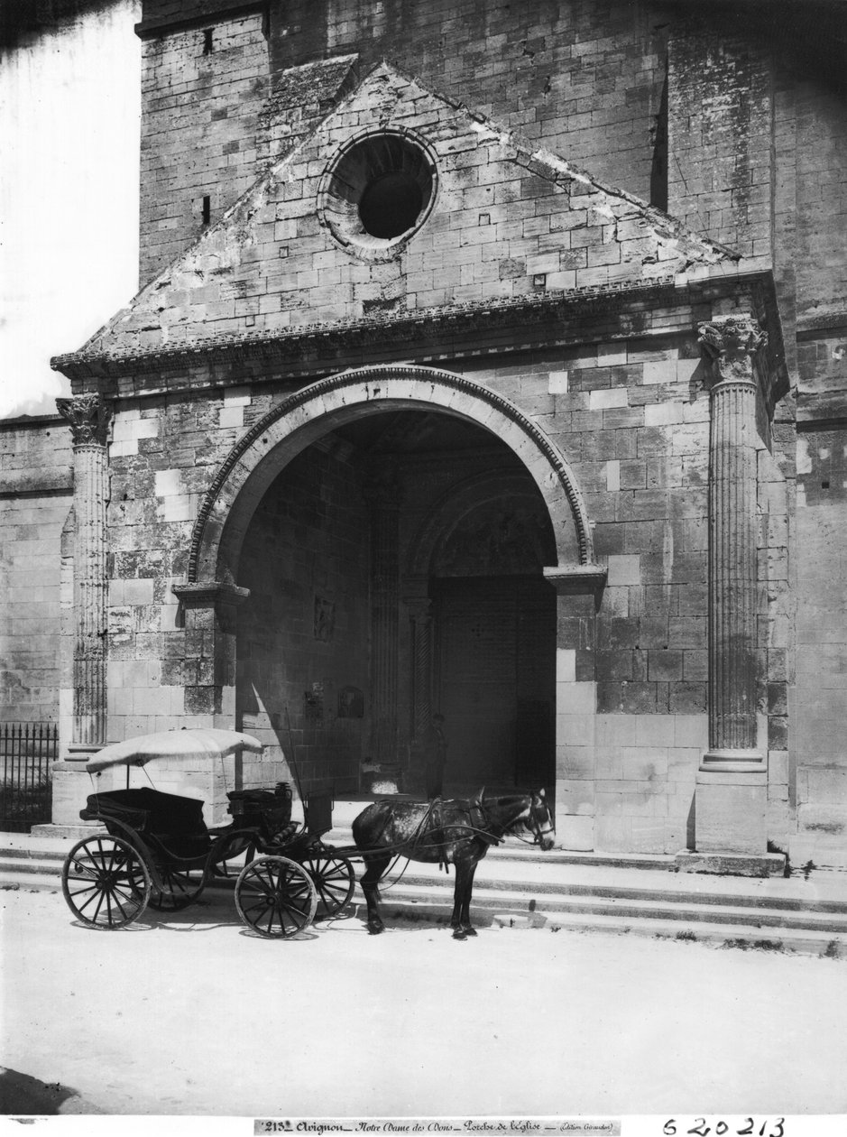 Transporte, esperando, antes de, alpendre, de, catedral, notre-dame-des-doms de French School