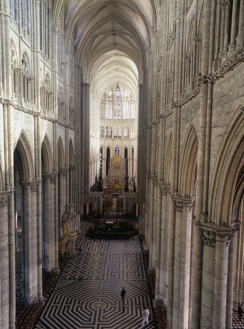 Catedral de Amiens: interior (Somme 80) de French School
