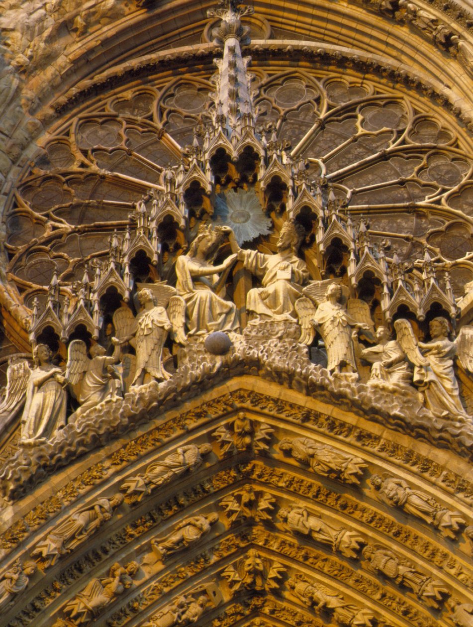 Cathedrale de Reims: detalhe da fachada (Marne 51) representando a Coroação da Virgem. de French School