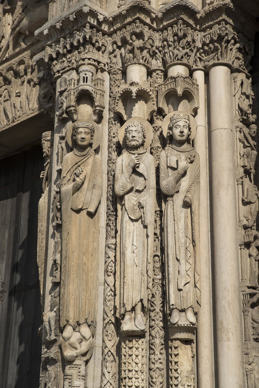 Cathedrale de chartres, detalhe do rebentamento à esquerda da baía à direita do portão real, da esquerda para a direita, um rei, Roland, louis vii de French School
