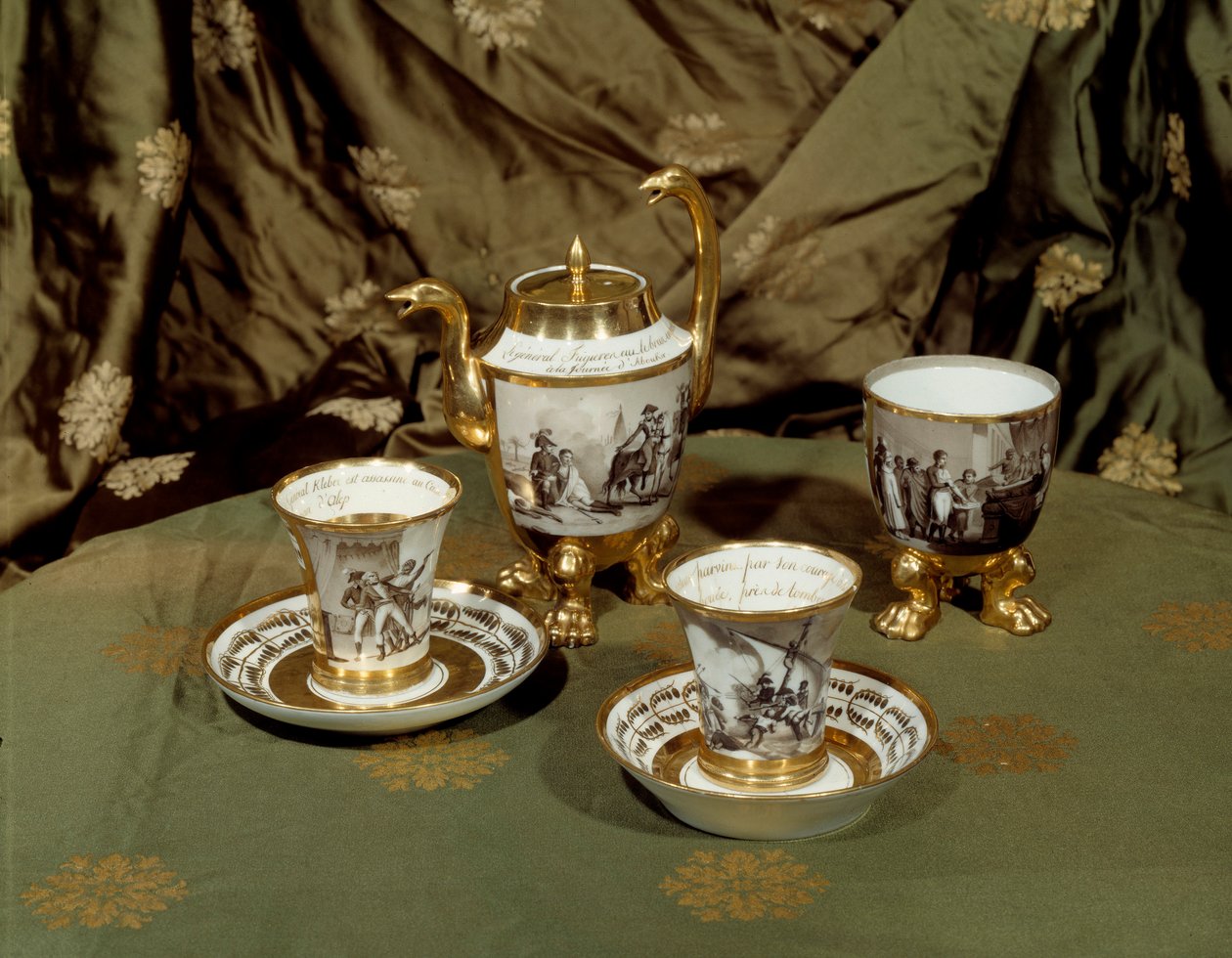 Cerâmica do Conselho de Administração. Serviço de café inspirado na paisagem egípcia de Napoleão I. Porcelana do século XVIII. Paris, Museu da Legião de Honra de French School