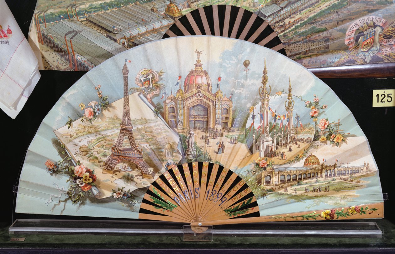Fã comemorativa da Exposição Universal de 1889 em Paris de French School