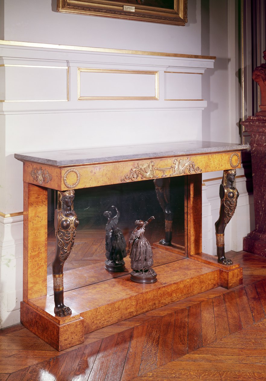 Console com quimera estilo egípcio (madeira) de French School