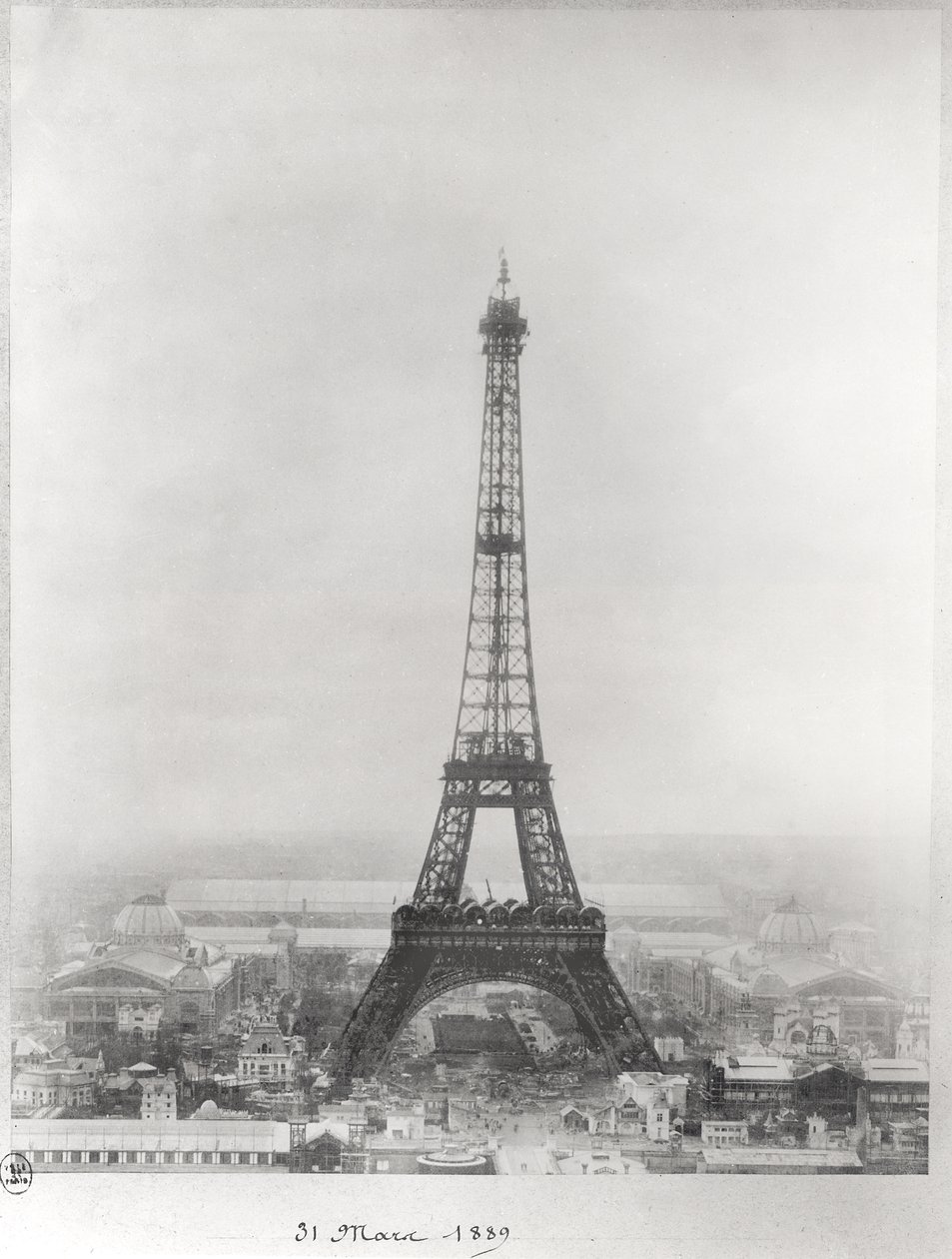 Construção da Torre Eiffel, Paris, 31 de março de 1889 de French School