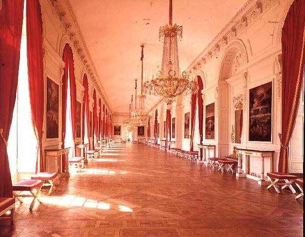 Corredor da ala direita do Grand Trianon (foto) de French School