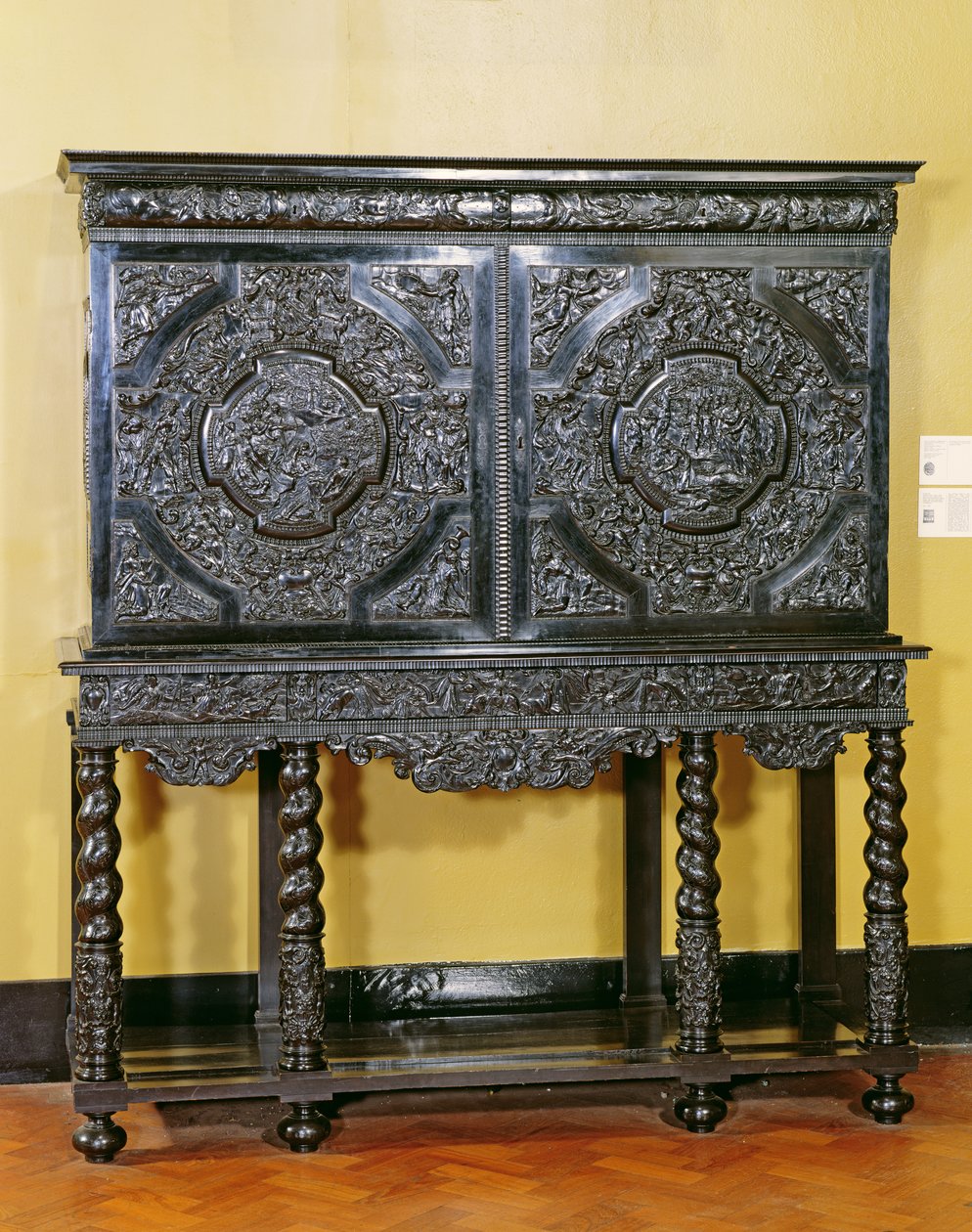Armário Endymion, francês, c. 1650 (ébano, numa carcaça de carvalho e pinho) de French School