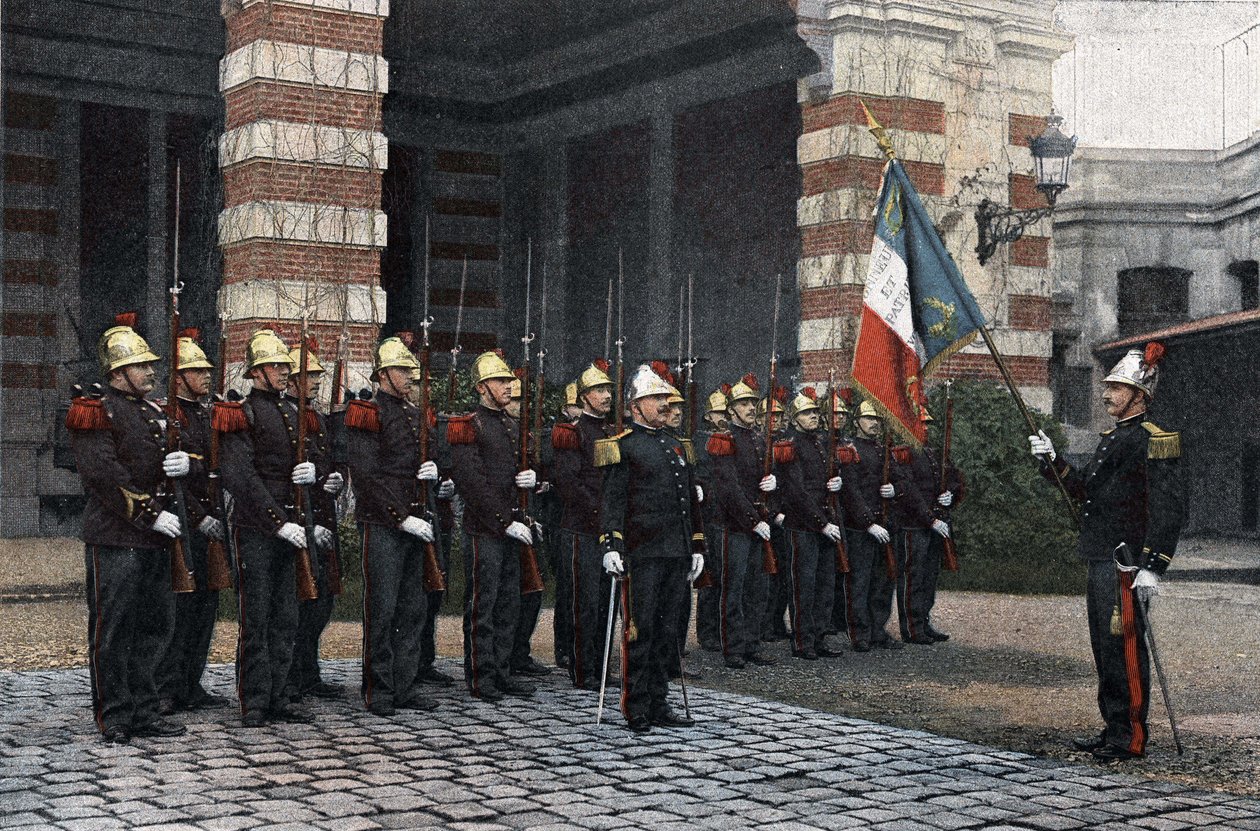 Bombeiros de Paris. Saudação à bandeira. em "Album militaire scene de la vie du soldat, firemen de Paris" 1892. de French School