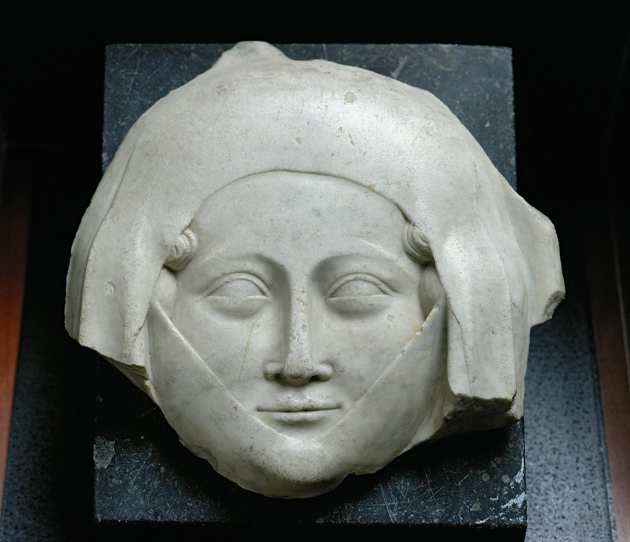 Cabeça de efígie de mulher (mármore) de French School