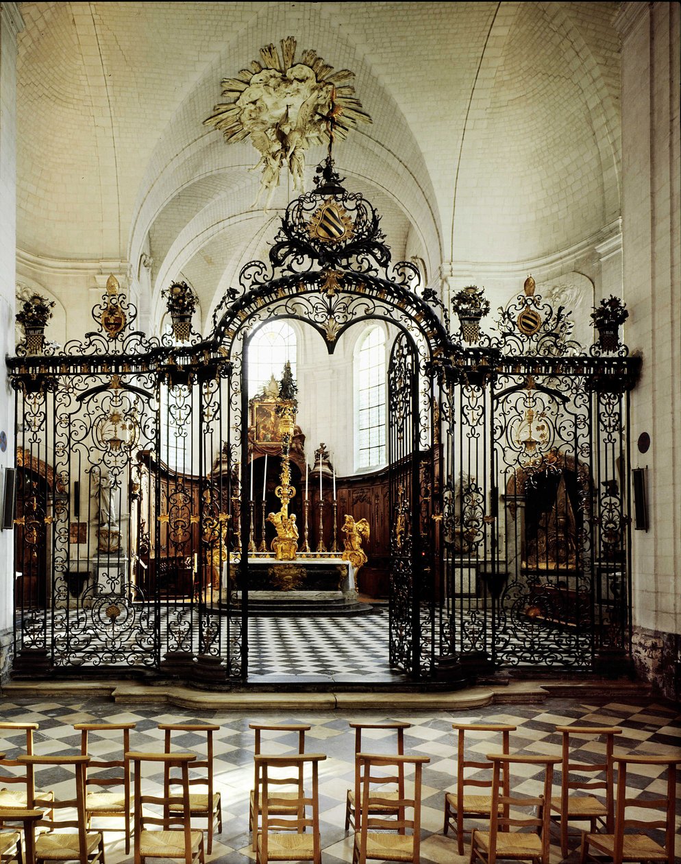 Interior da Abadia de Valloires (Cisterciense), perto de Abbeville. Somme (80). de French School