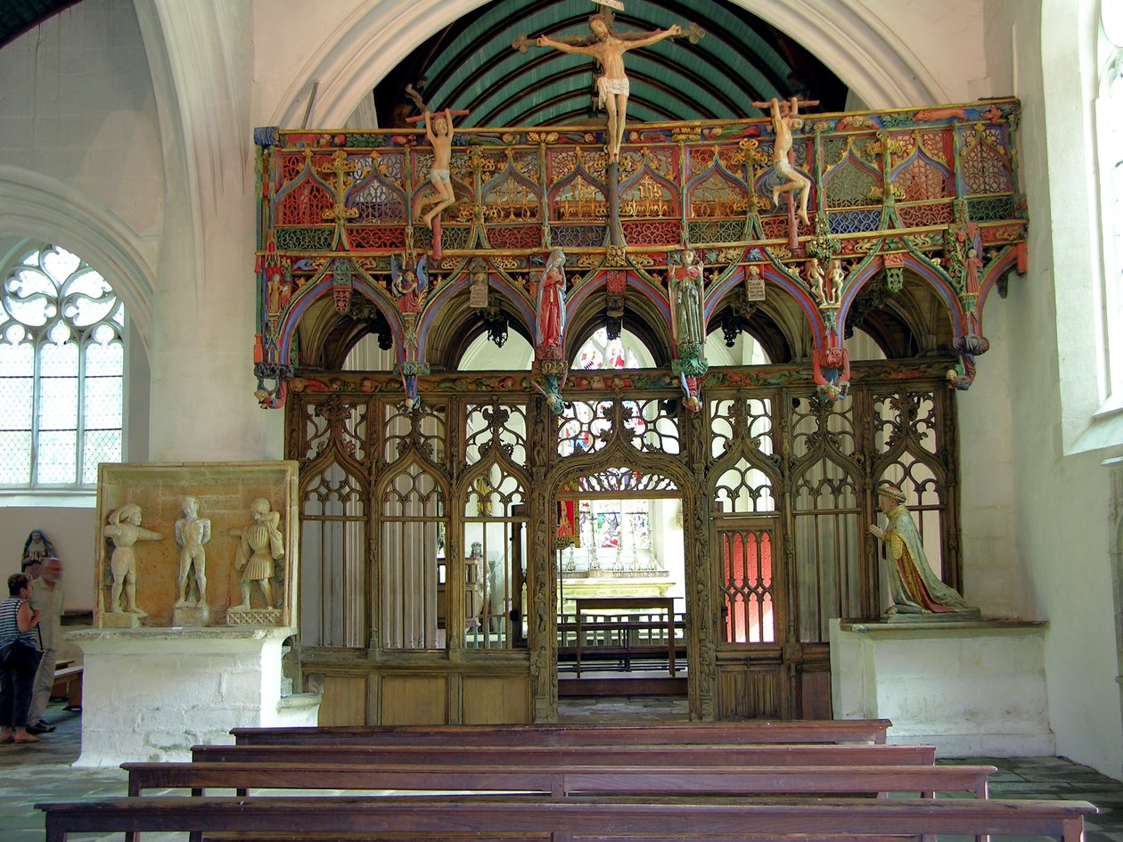 Interior da capela com a tela rood pintada de French School