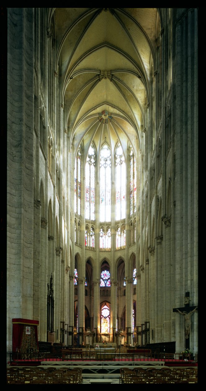 Vista interior do coro, iniciada após 1284 de French School