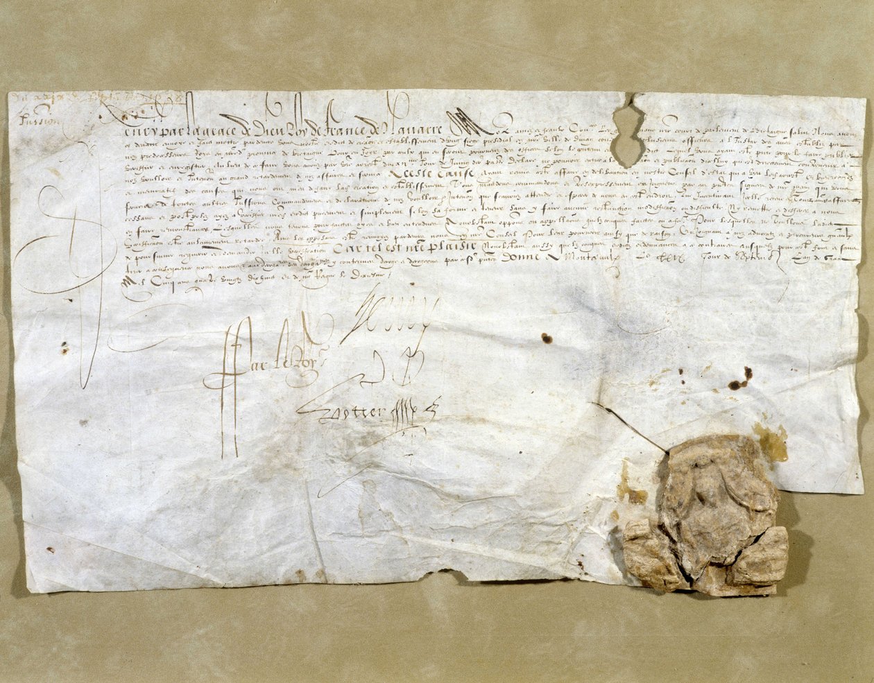 Carta assinada por Henri IV, instituindo Dinan como presidente depois de a cidade lhe ter sido devolvida de French School